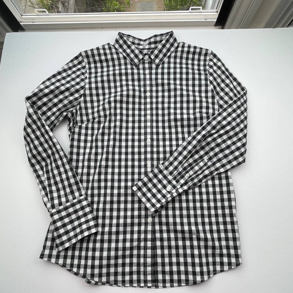 Banana Republic Riley Classic Navy and White Gingham Print Shirt with Spandex
